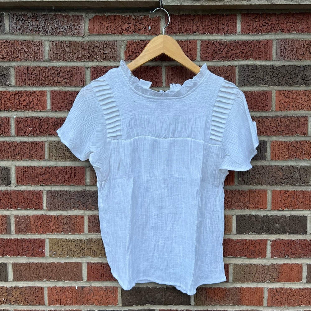 Nanette Lepore White Mock Neck Ruffle Front Short Sleeve Blouse Top - Picture 1 of 2